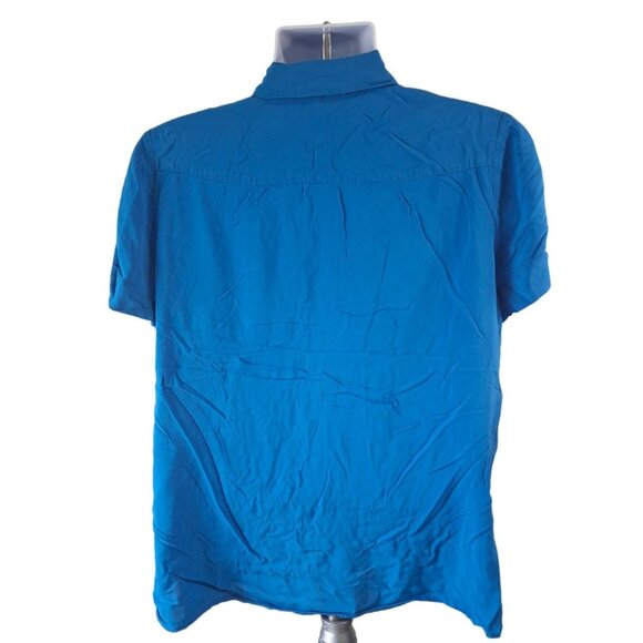 Chicos Button Up Shirt Size 2 M Blue Short Sleeve Lightweight Preppy Travel - Picture 2 of 5
